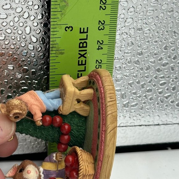 Hallmark Keepsake Ornament The Perfect Tree Tender Touches Mouse Vintage 1997 - Picture 7 of 7